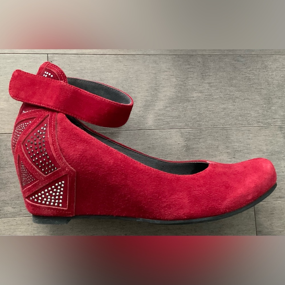 Mam’zelle red suede pumps with velcro, size 37